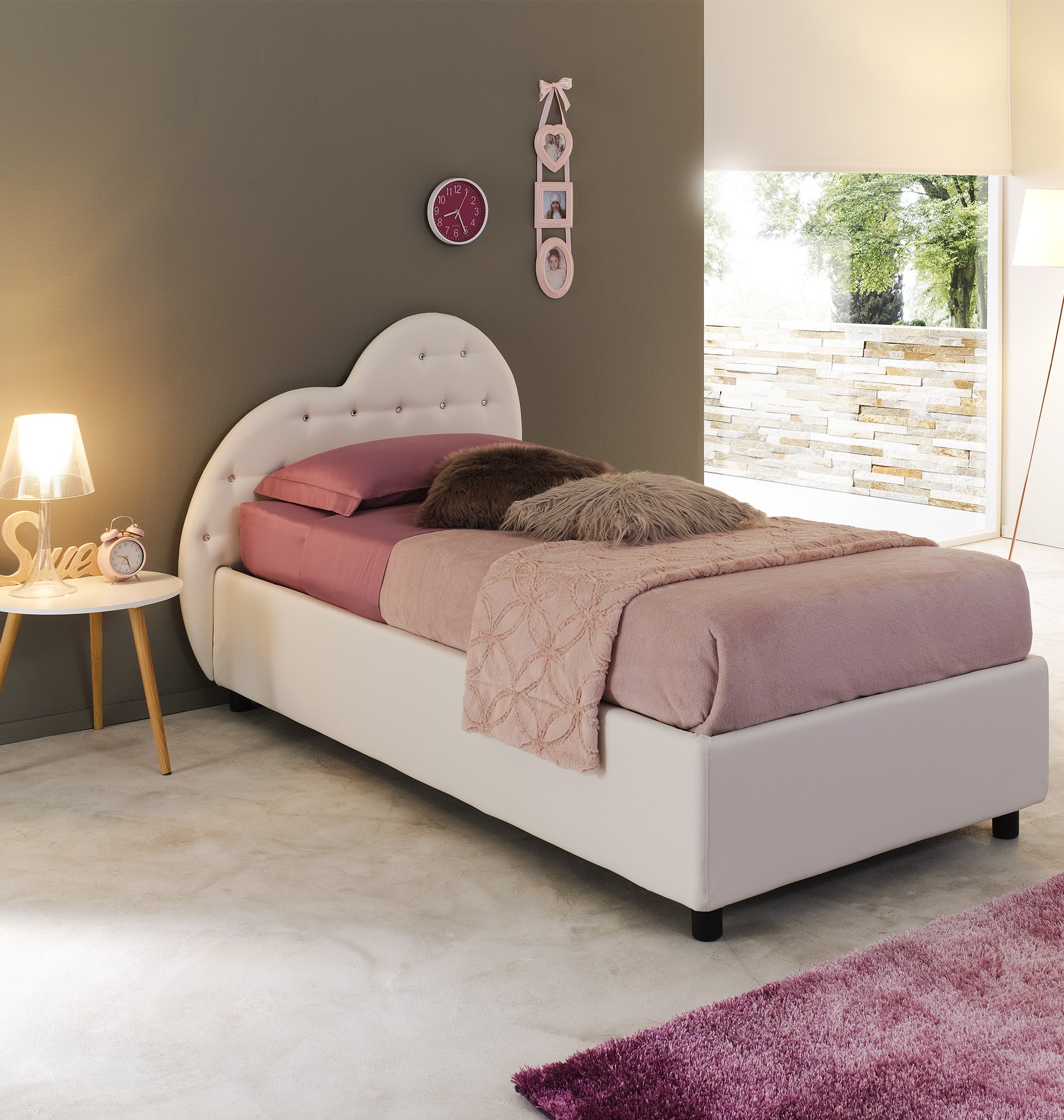 Letto singolo con testiera a cuore