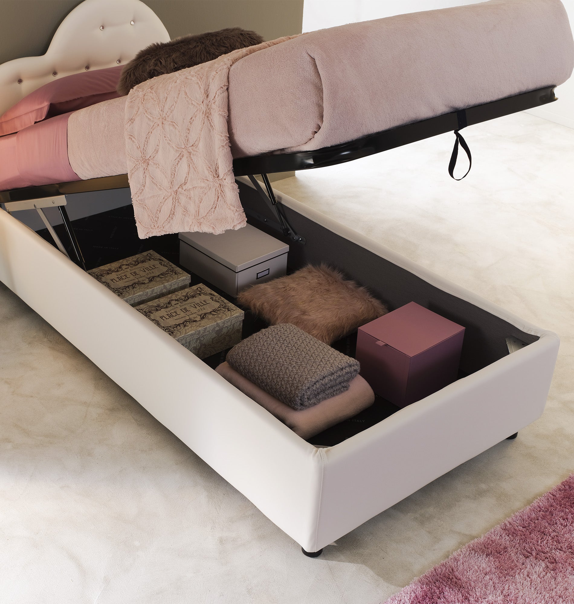 Letto singolo con testiera a cuore