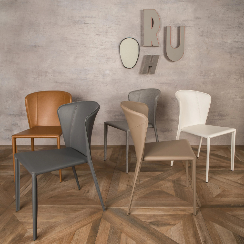 Selene, Set di 4 Sedie in similcuoio (49cm X 56cm H. 82cm)