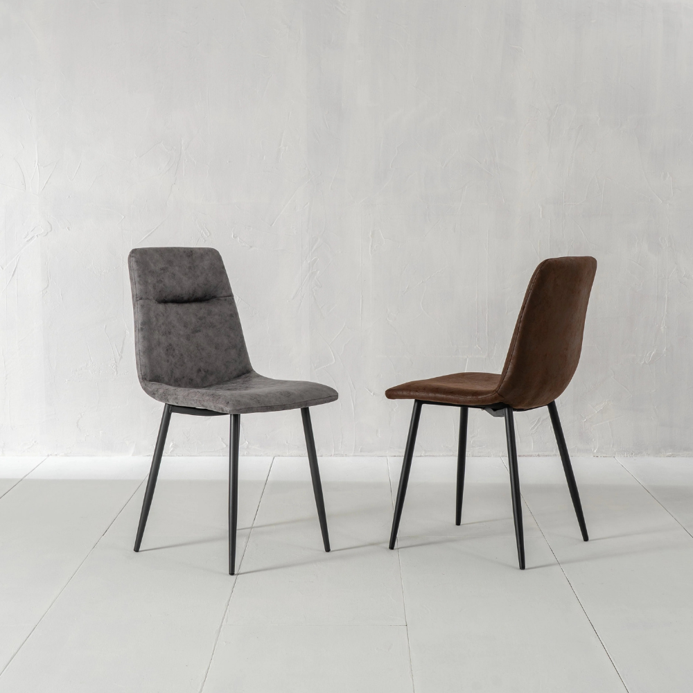 Tia, Set di 4 Sedie in similpelle (48.5cm X 49cm H. 88cm)