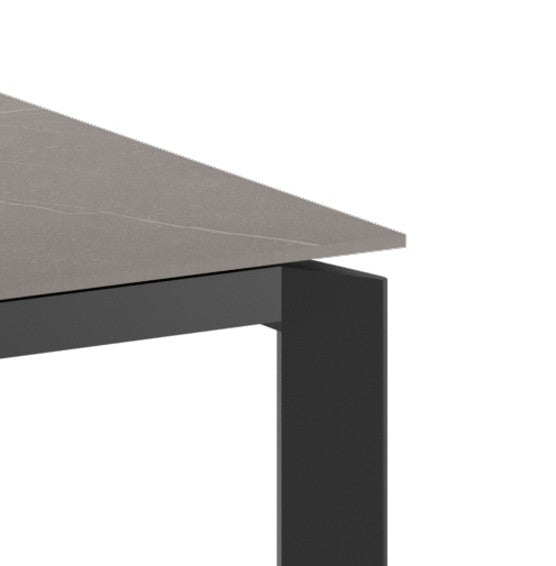 Task, Tavolo allungabile con top in ceramica (80cm X 120-170cm H. 75cm)